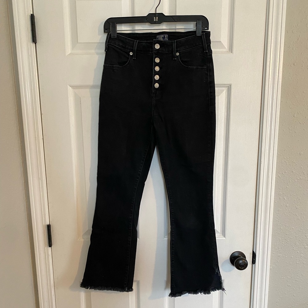 Abercrombie & Fitch High Rise Ankle Flare, Size 28 regular. Black denim jeans